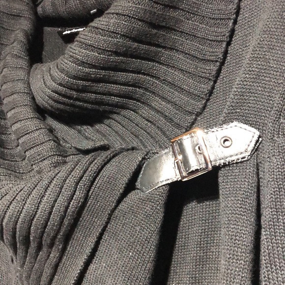 Asymmetric Cardigan - Picture 5 of 6